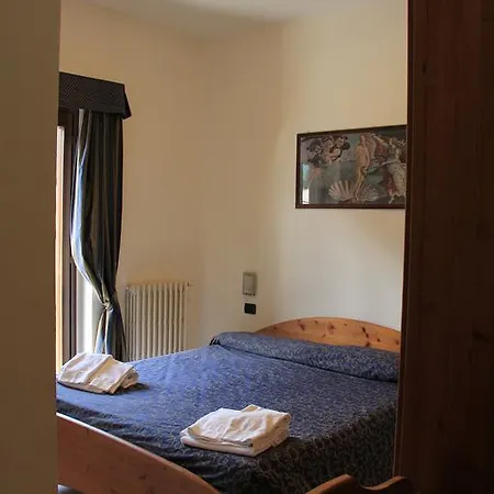 Hotel Al Maniero Ponte Di Legno